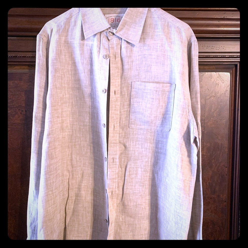 Men’s size large woven button up shirt